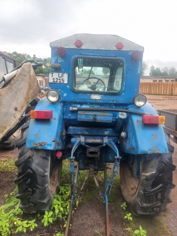 t403