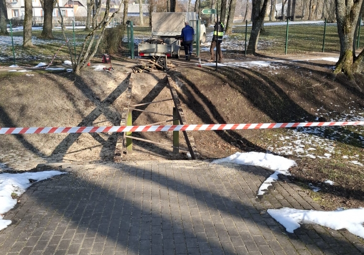 TIEK UZSĀKTI GĀJĒJU TILTIŅU ATJAUNOŠANAS DARBI SKRUNDAS PILSKALNĀ